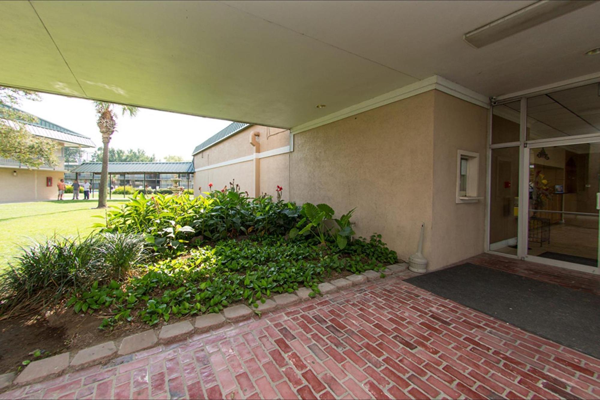 Oyo Hotel Audubon Baton Rouge Port Allen I-10 Exterior photo